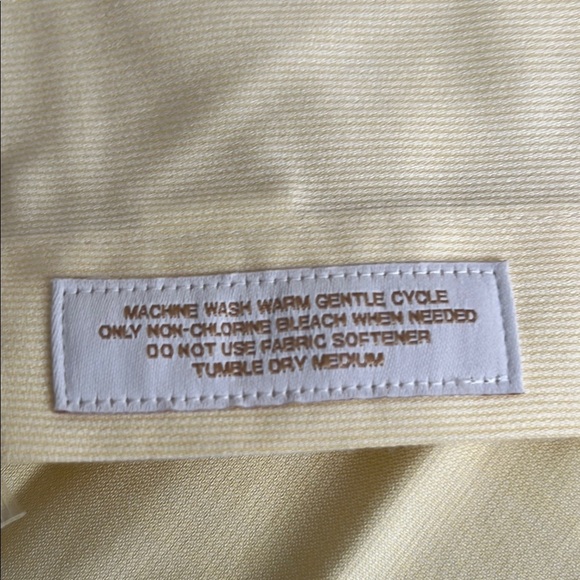 Roundtree & Yorke Yellow Dress Shirt Classic Style - Picture 6 of 9